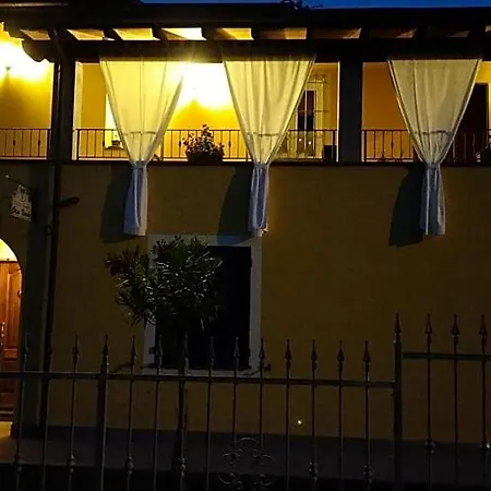 Oasi Bed & Breakfast Corvara (Liguria)